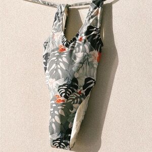 NWOT Toluca Venus Midi Swim